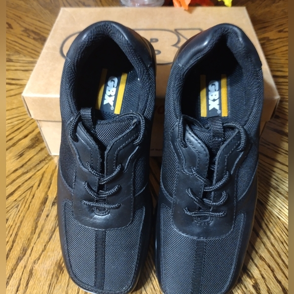 NEW in Box GBX Mens Shoes (no tags) Size 9 Leather Upper - Picture 3 of 12